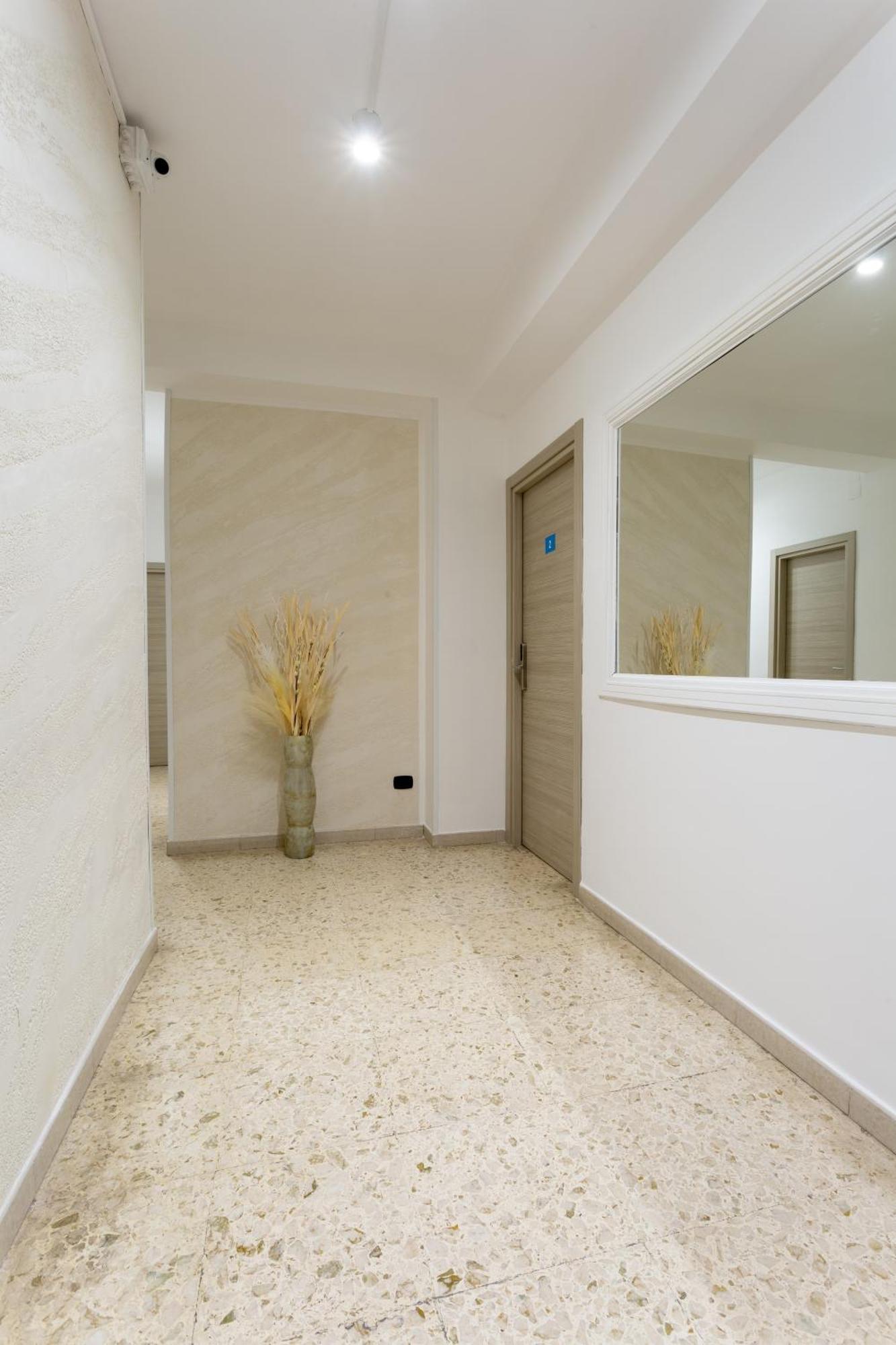 Napoli Fly Guest House 290 Eksteriør billede